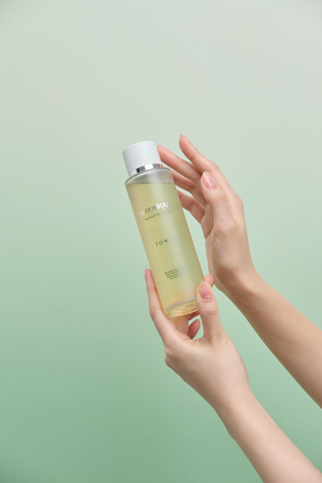 BLOOMIQUE · 스킨케어 라인 (모델컷) 모델 컷