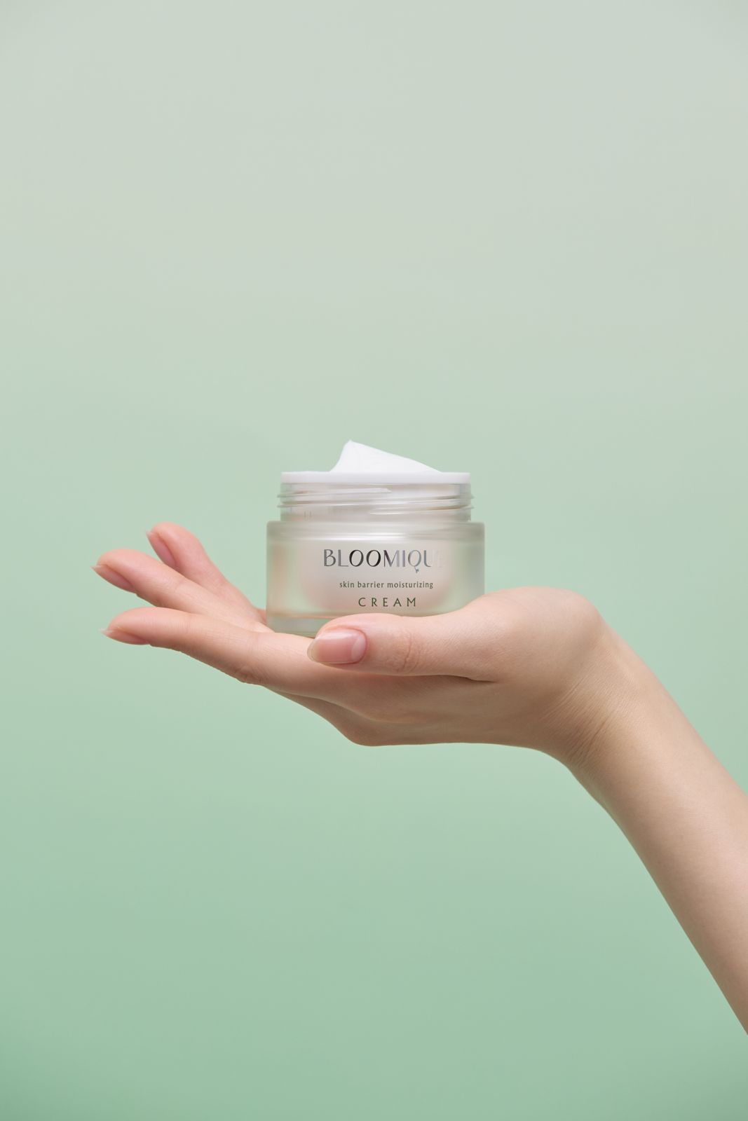 BLOOMIQUE · 스킨케어 라인 (모델컷) 모델 컷