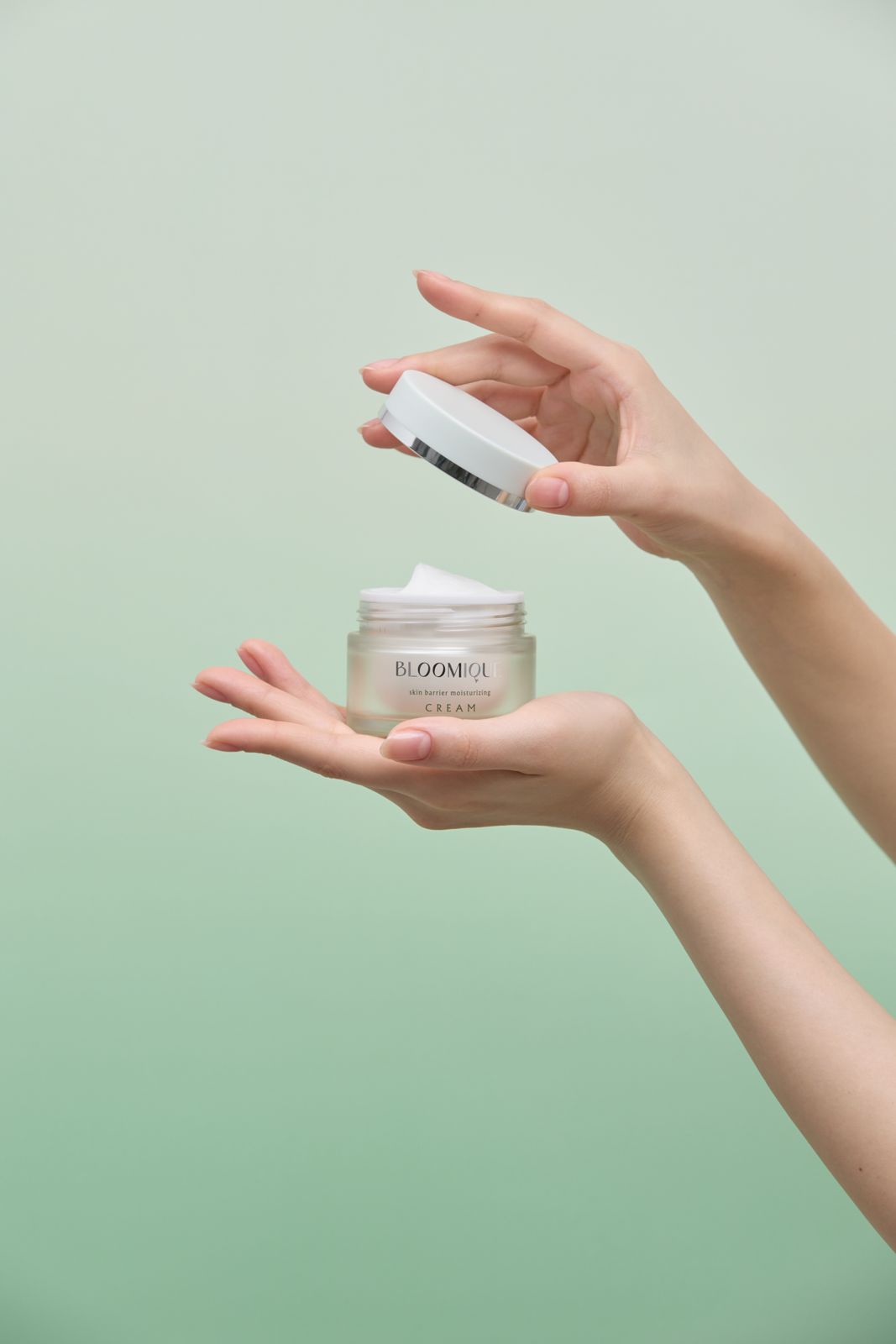 BLOOMIQUE · 스킨케어 라인 (모델컷) 모델 컷