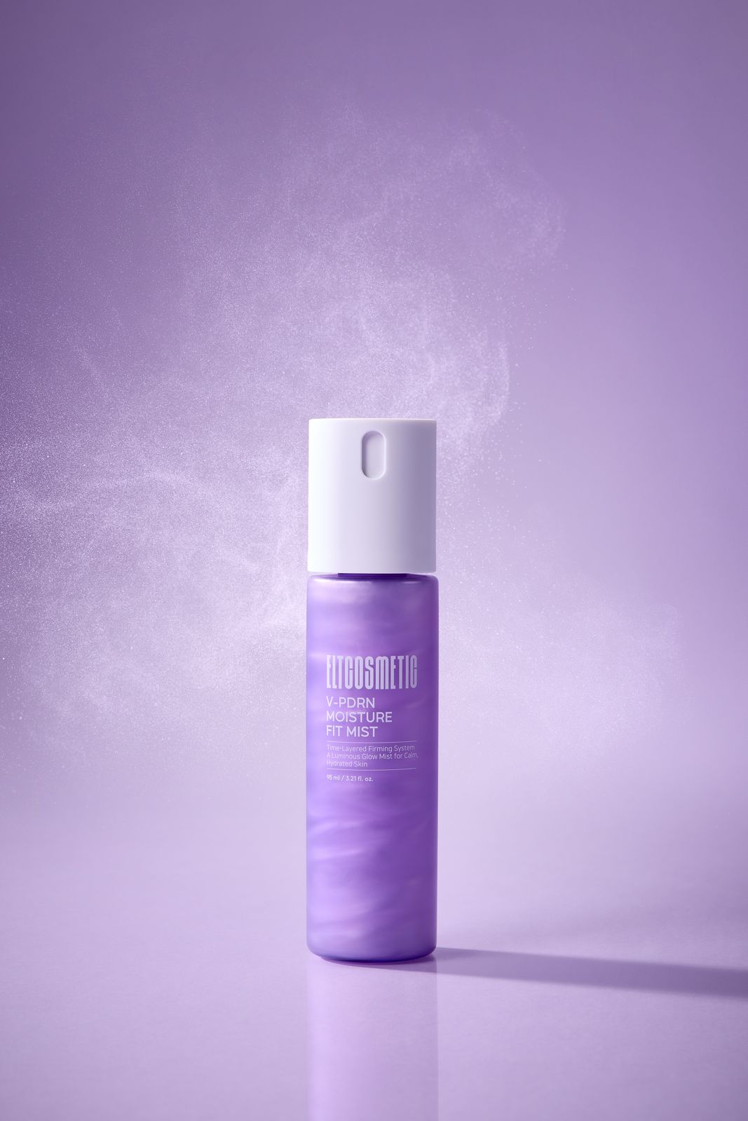ELT COSMETIC · V-PDRN 미스트 — 퍼플 배경, 미스트 스프레이 연출, 단독 병컷