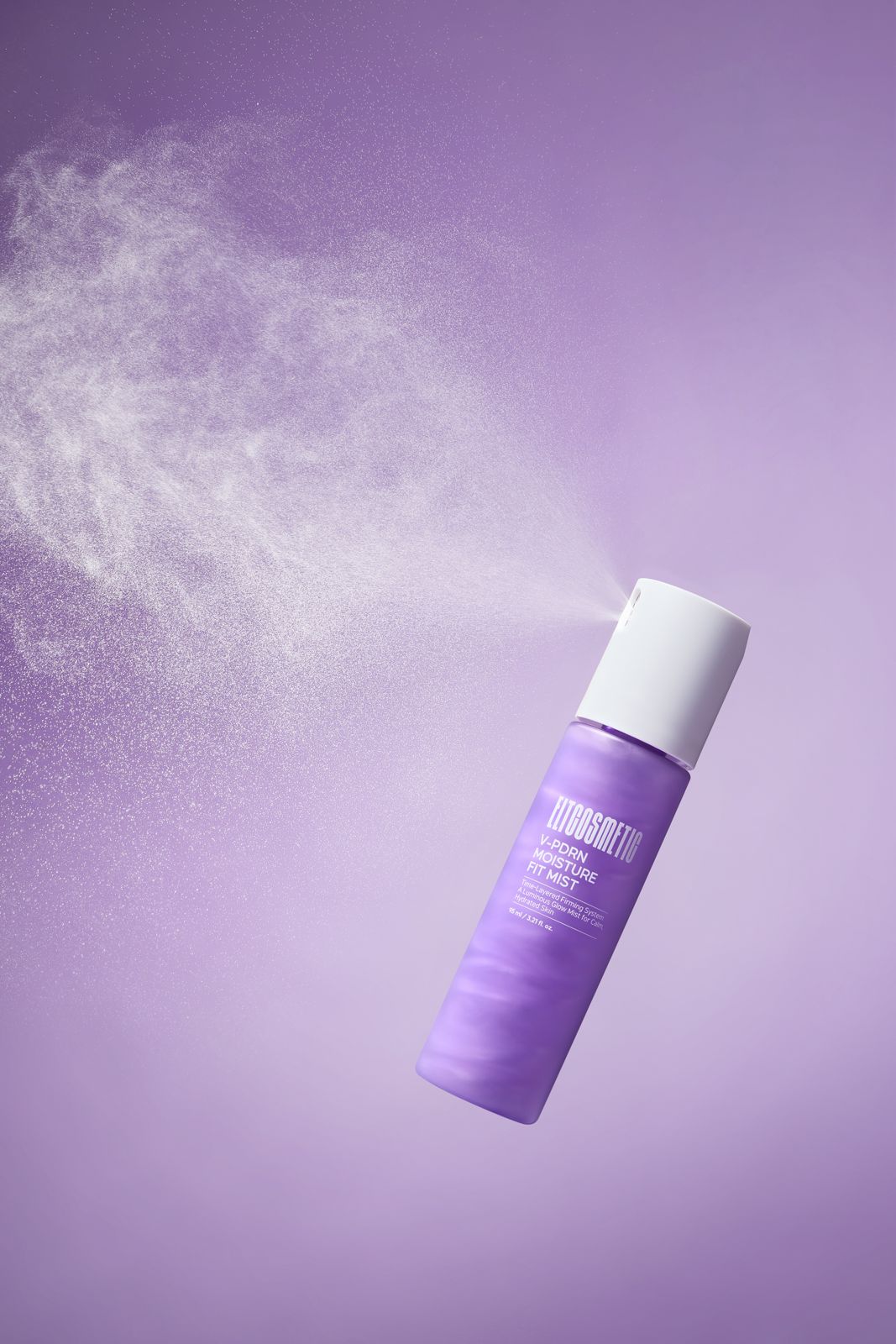 ELT COSMETIC · V-PDRN 미스트 — 허공에 떠 있는 단독 병컷, 미스트 분사 연출