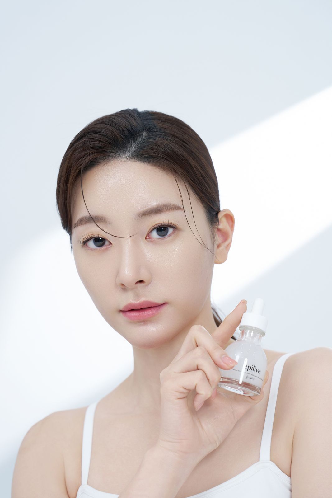 EPILIVE · 하이드라포어 바이탈리티 앰플 (모델컷) 모델 컷