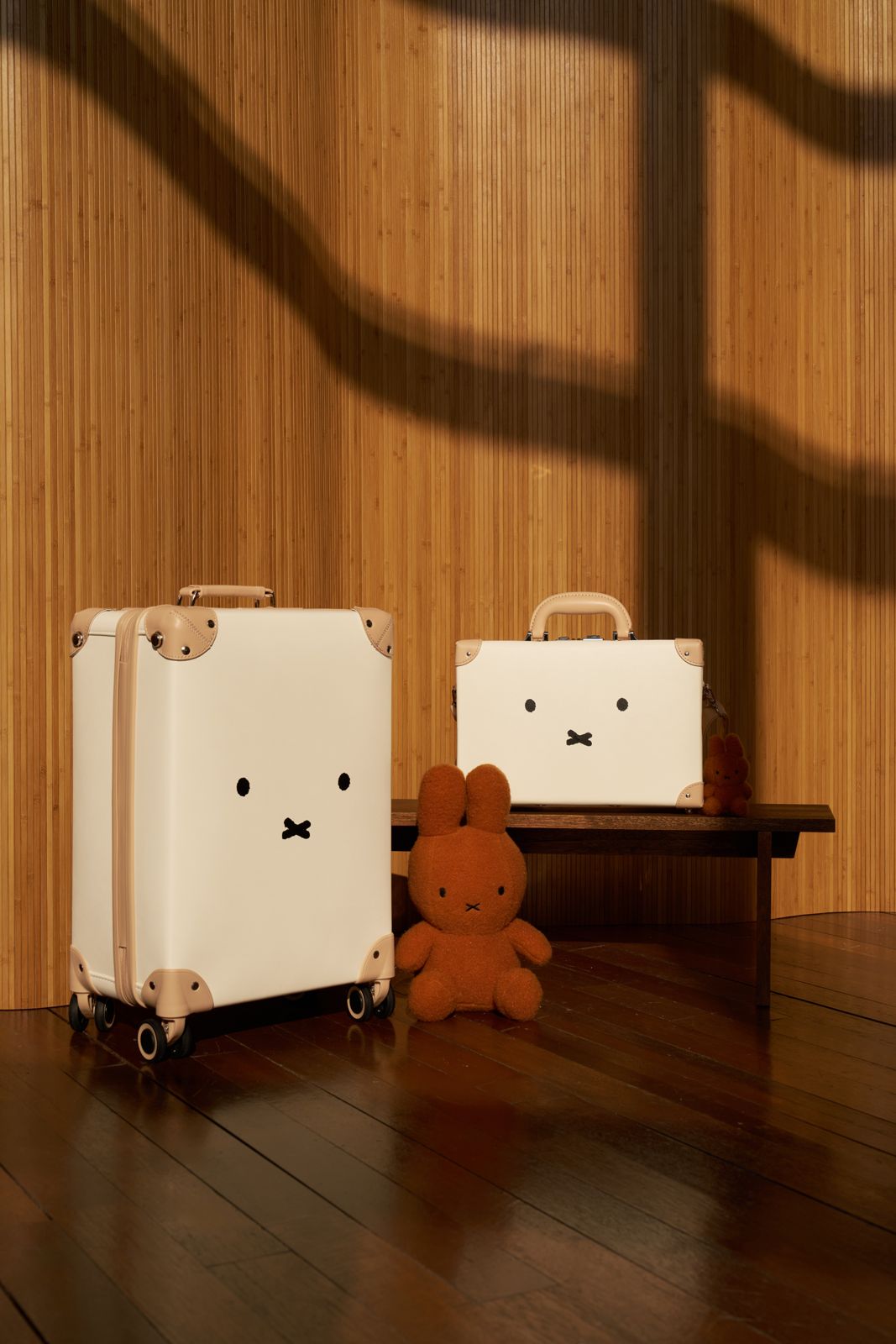 MIFFY · 미피 빈티지 라인 캐리어 제품 촬영 컷