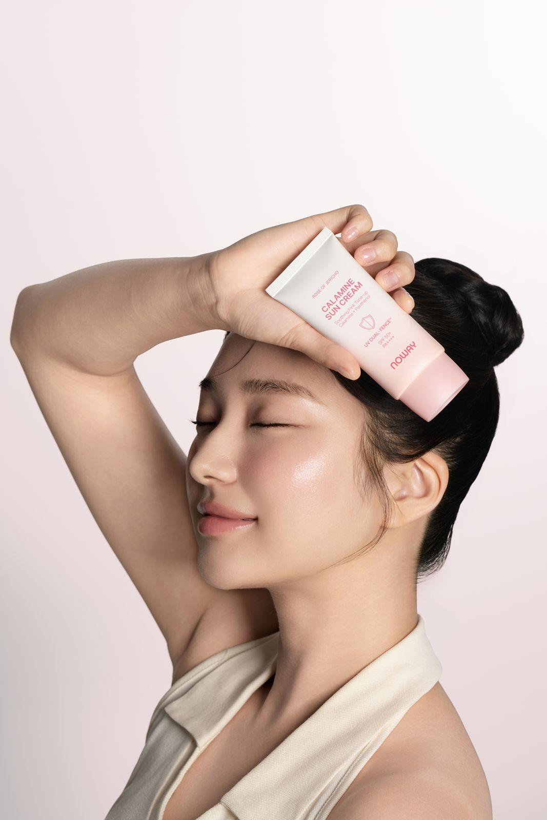 NOWAY · 칼라민 진정 핑크 톤업 선크림 (모델컷) 모델 컷