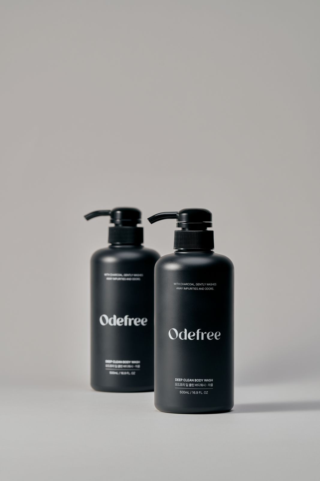 ODEFREE · 바디워시 — 용기 2개를 나란히 세운 그룹컷