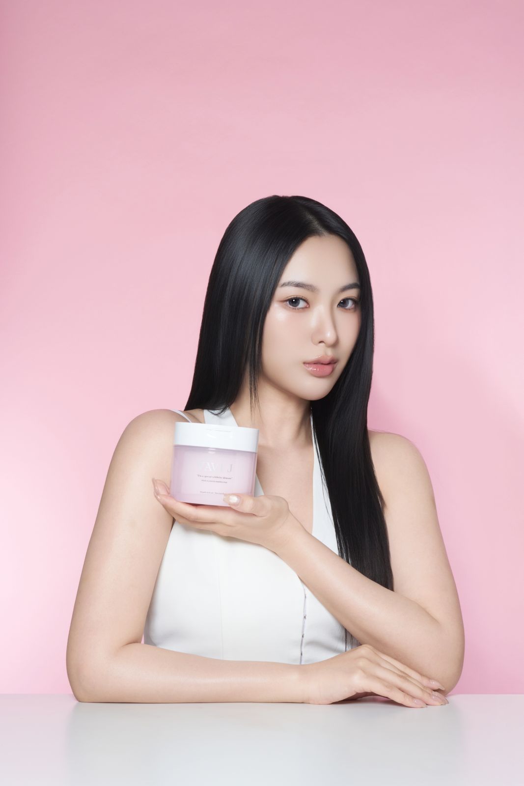 SHARON J · 도화패드 — 모델 컷