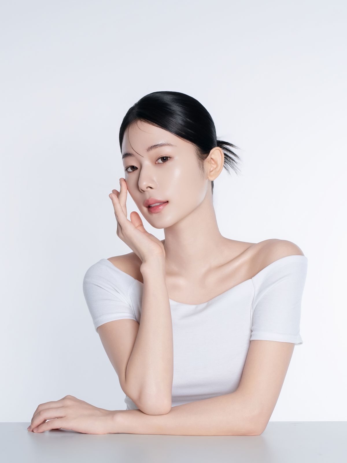 RETENPLUS · 모델촬영 — 모델 단독 포트레이트
