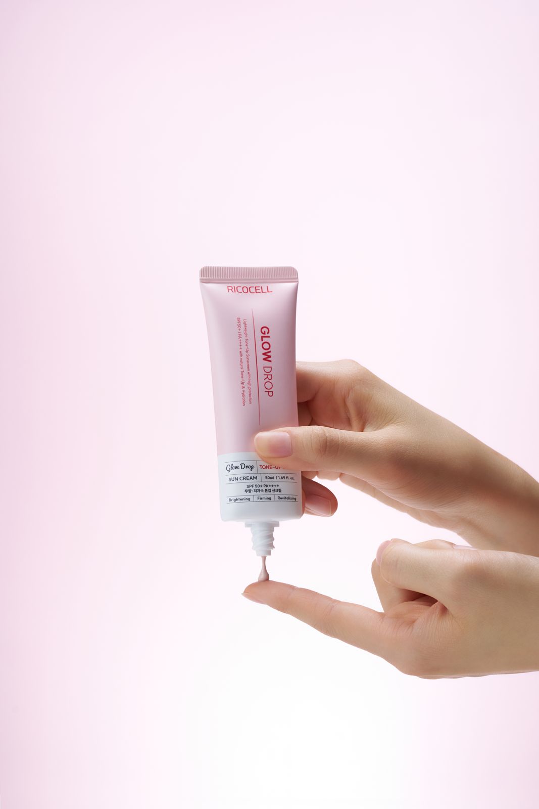 RICOCELL · 톤업베이스선크림 — 손 홀딩+토출컷