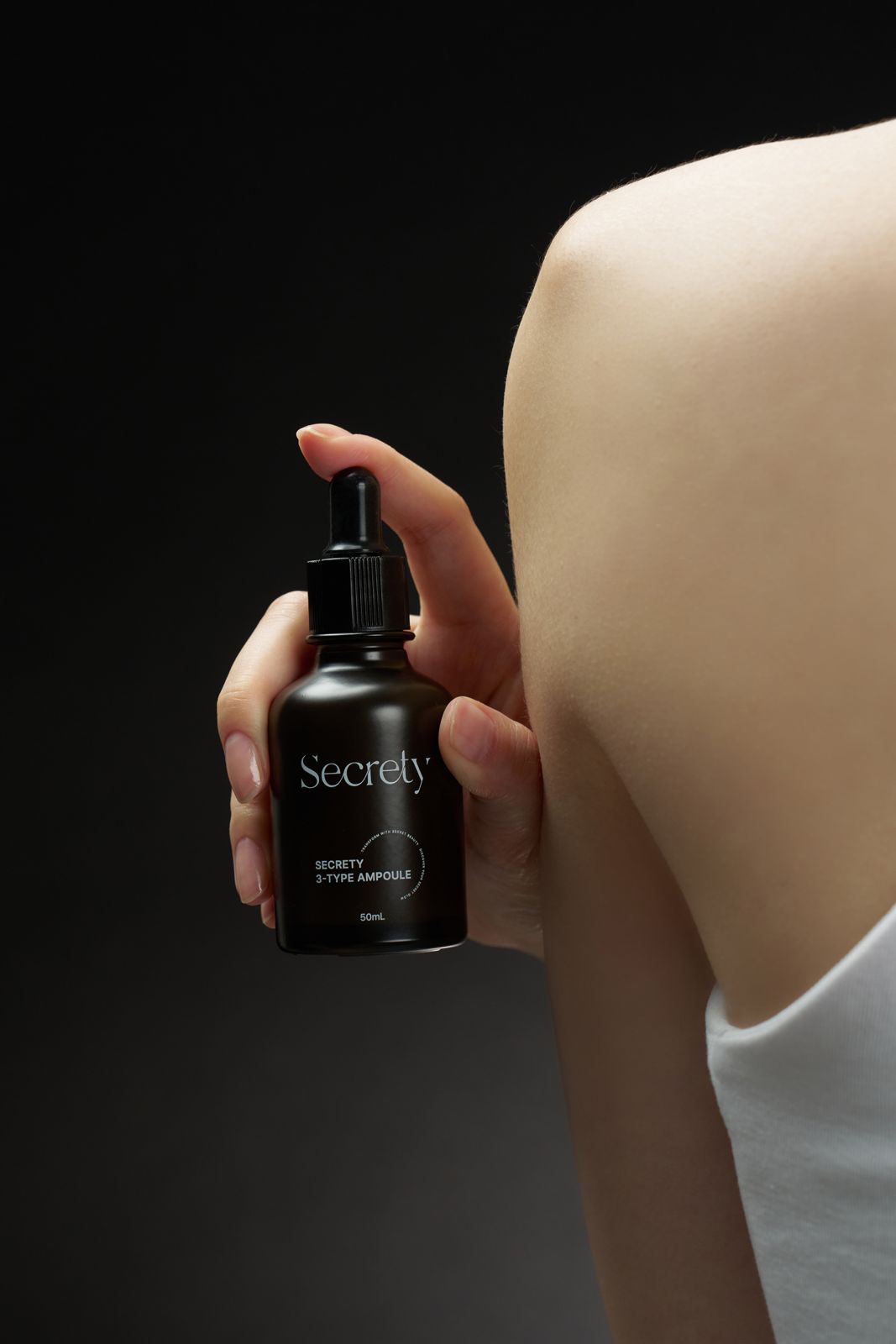 SECRETY · 씨크리티 앰플 제품 촬영 컷