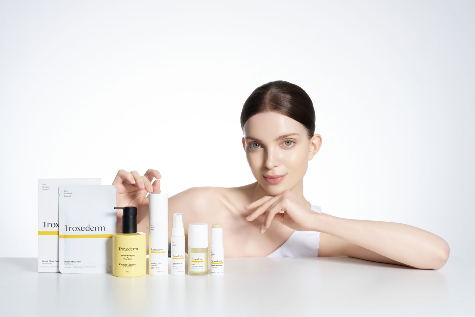 TROXEDERM 모델 컷