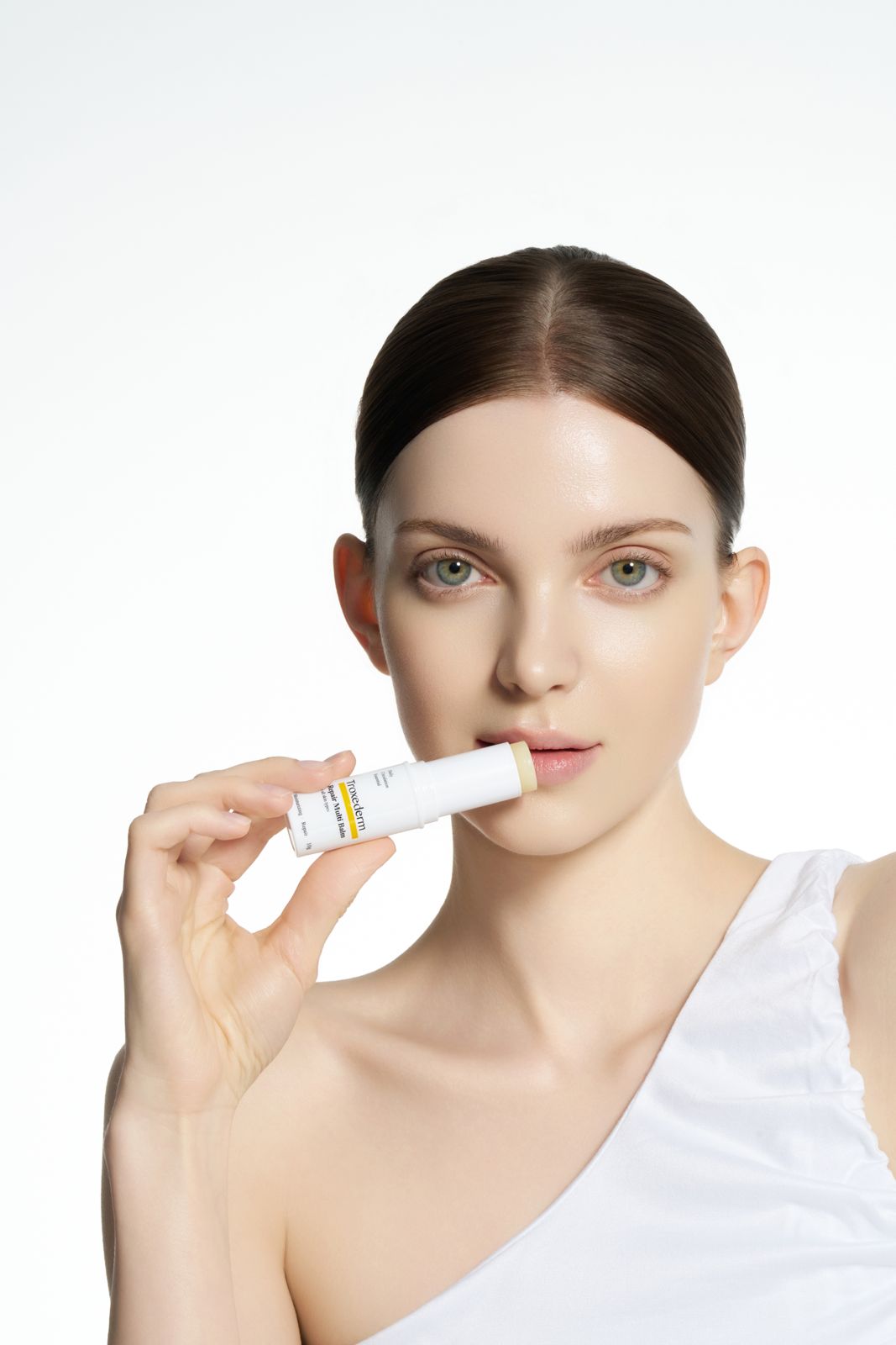 TROXEDERM 모델 컷