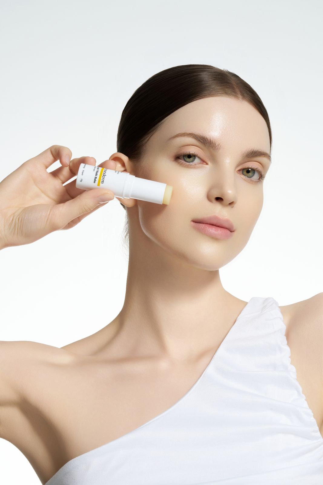 TROXEDERM 모델 컷