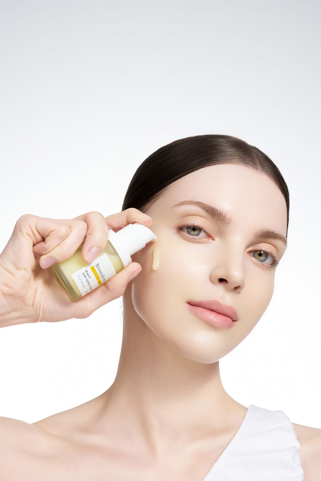 TROXEDERM 모델 컷