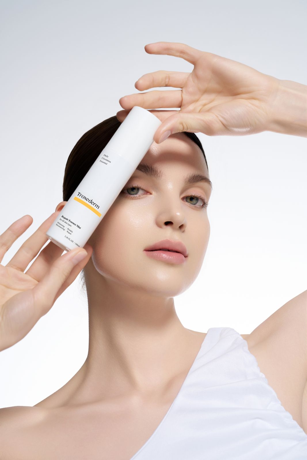 TROXEDERM 모델 컷