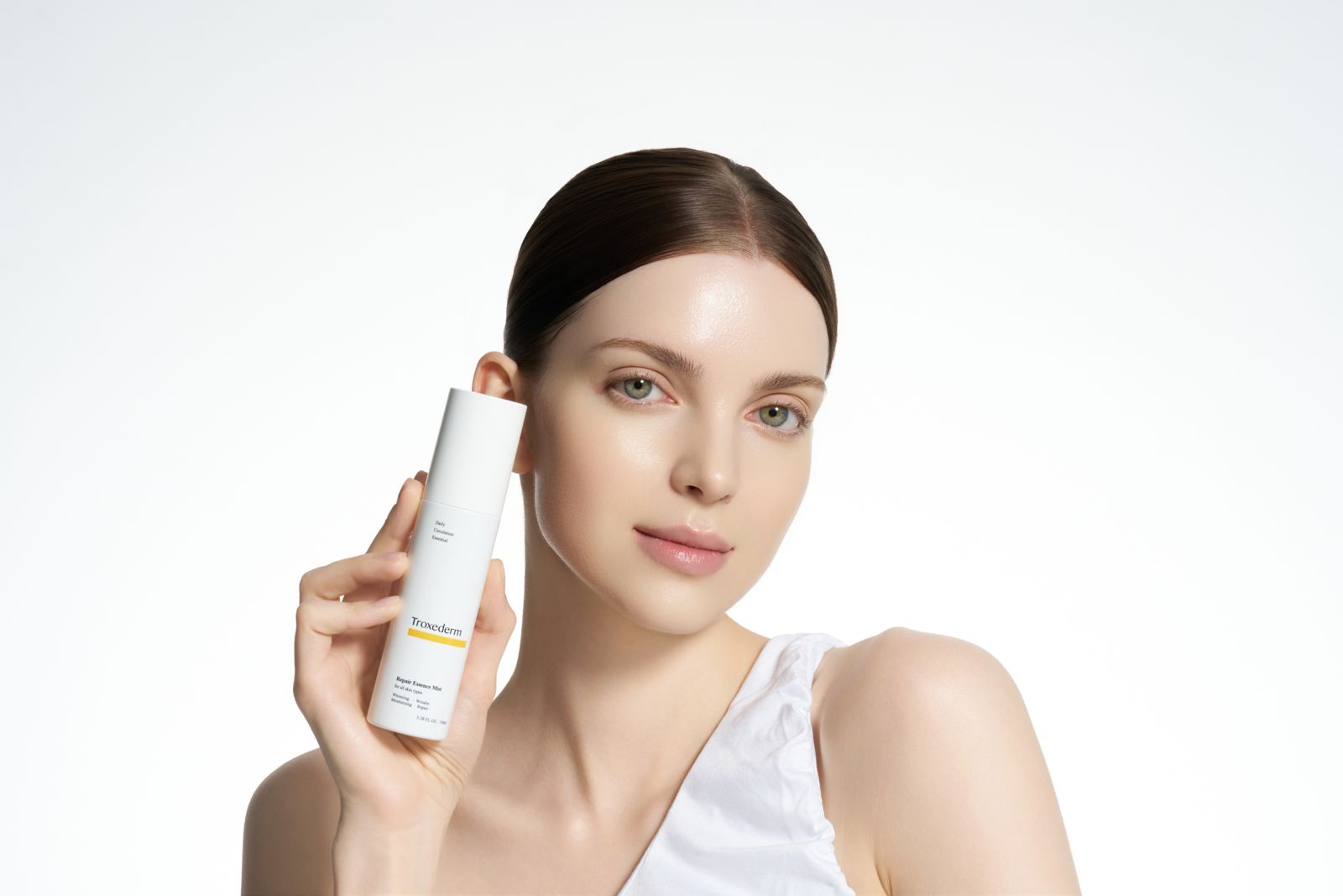TROXEDERM 모델 컷