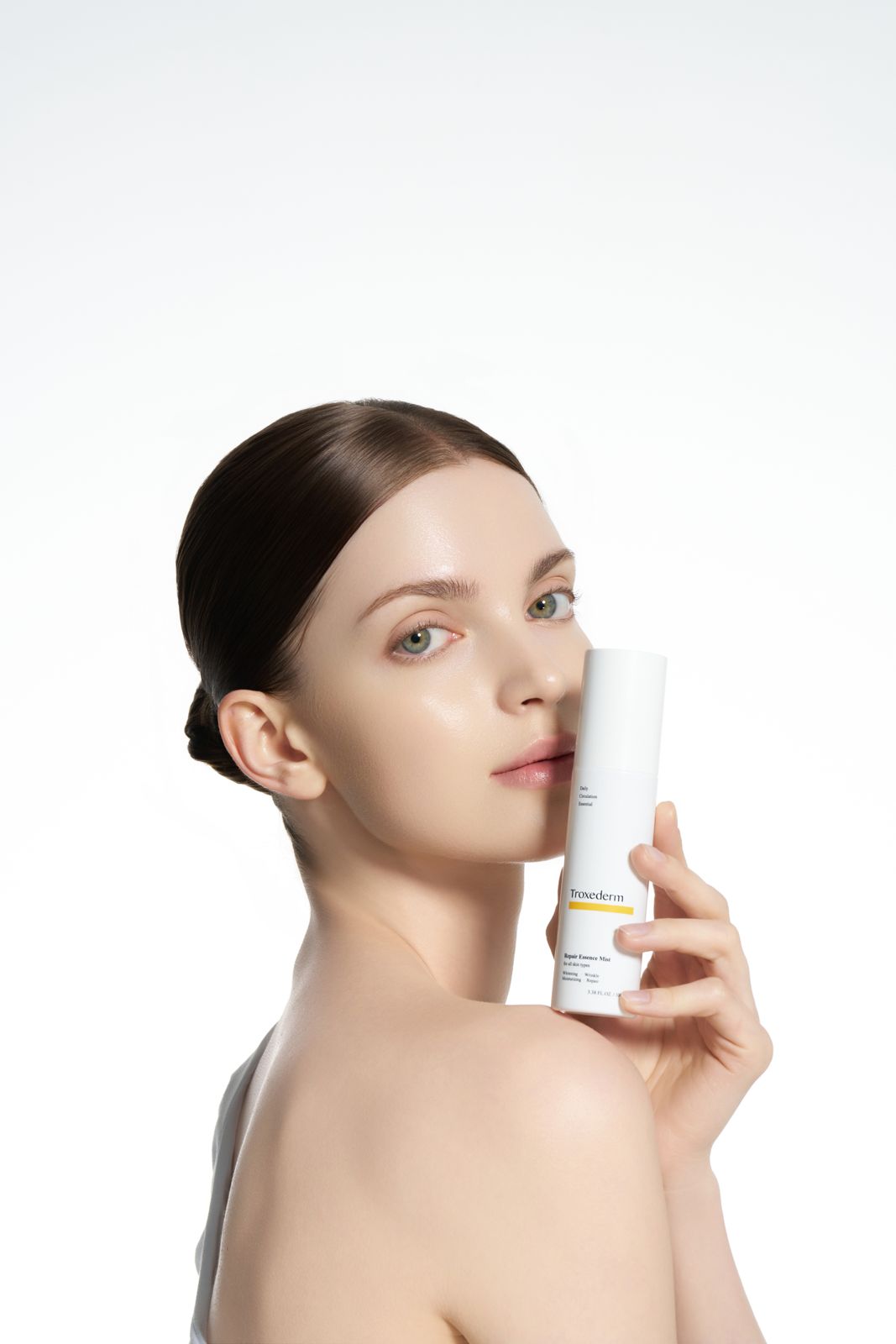 TROXEDERM 모델 컷