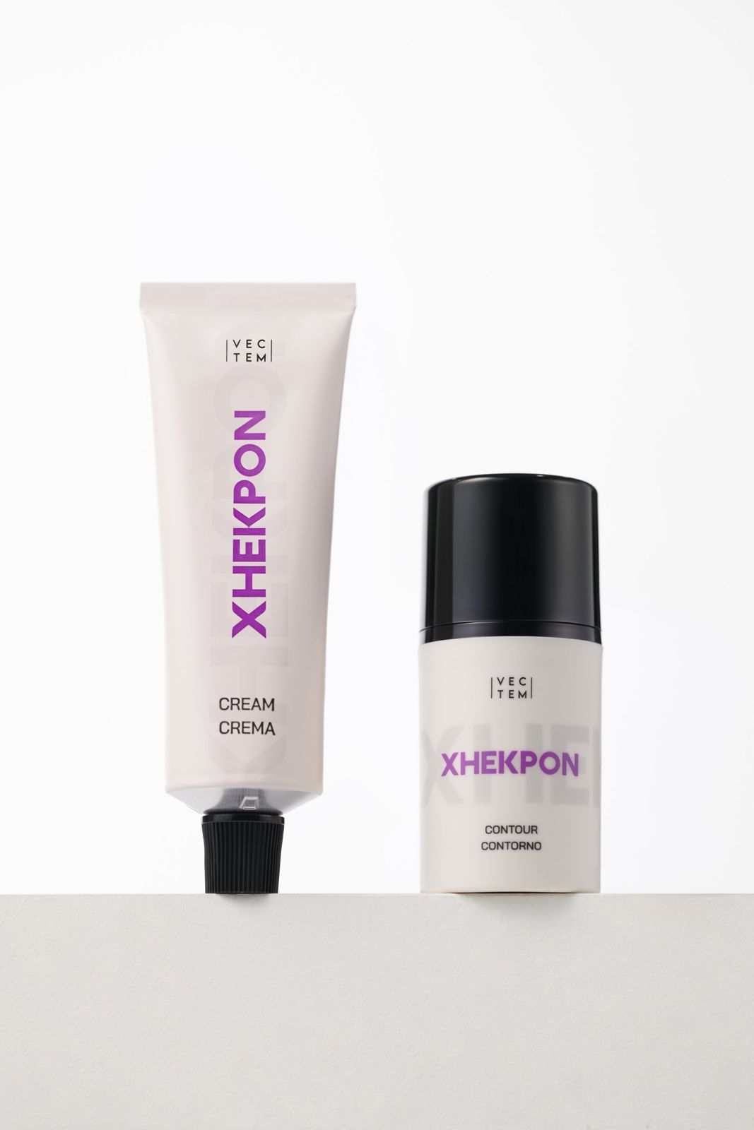 XHEKPON · 아이앤립크림 — 크림, 컨투어 2종 나열컷. 화이트 배경, 낮은 라이징 플랫폼