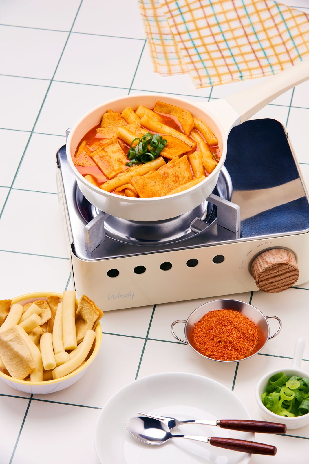 YUMZUP · 국물 떡볶이 밀키트 3종 제품 촬영 컷