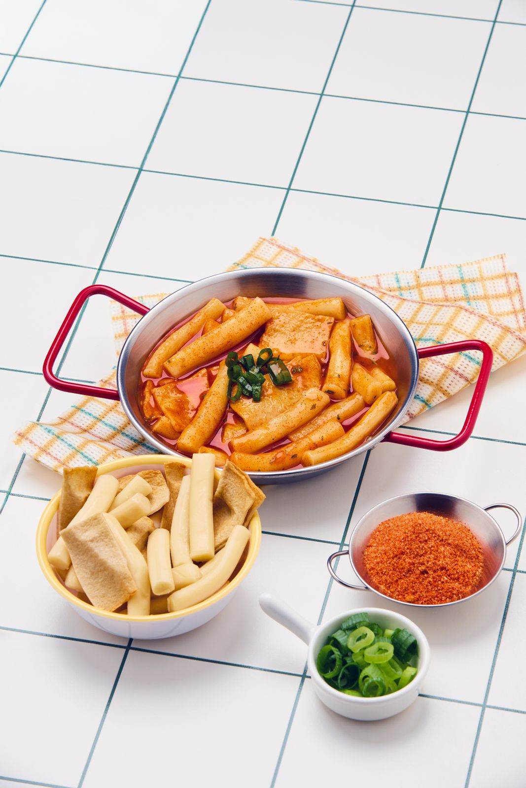 YUMZUP · 국물 떡볶이 밀키트 3종 제품 촬영 컷