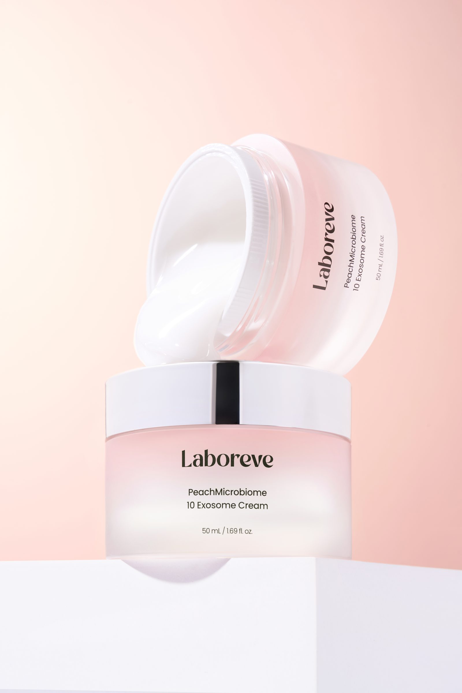 LABOREV 촬영 컷 3