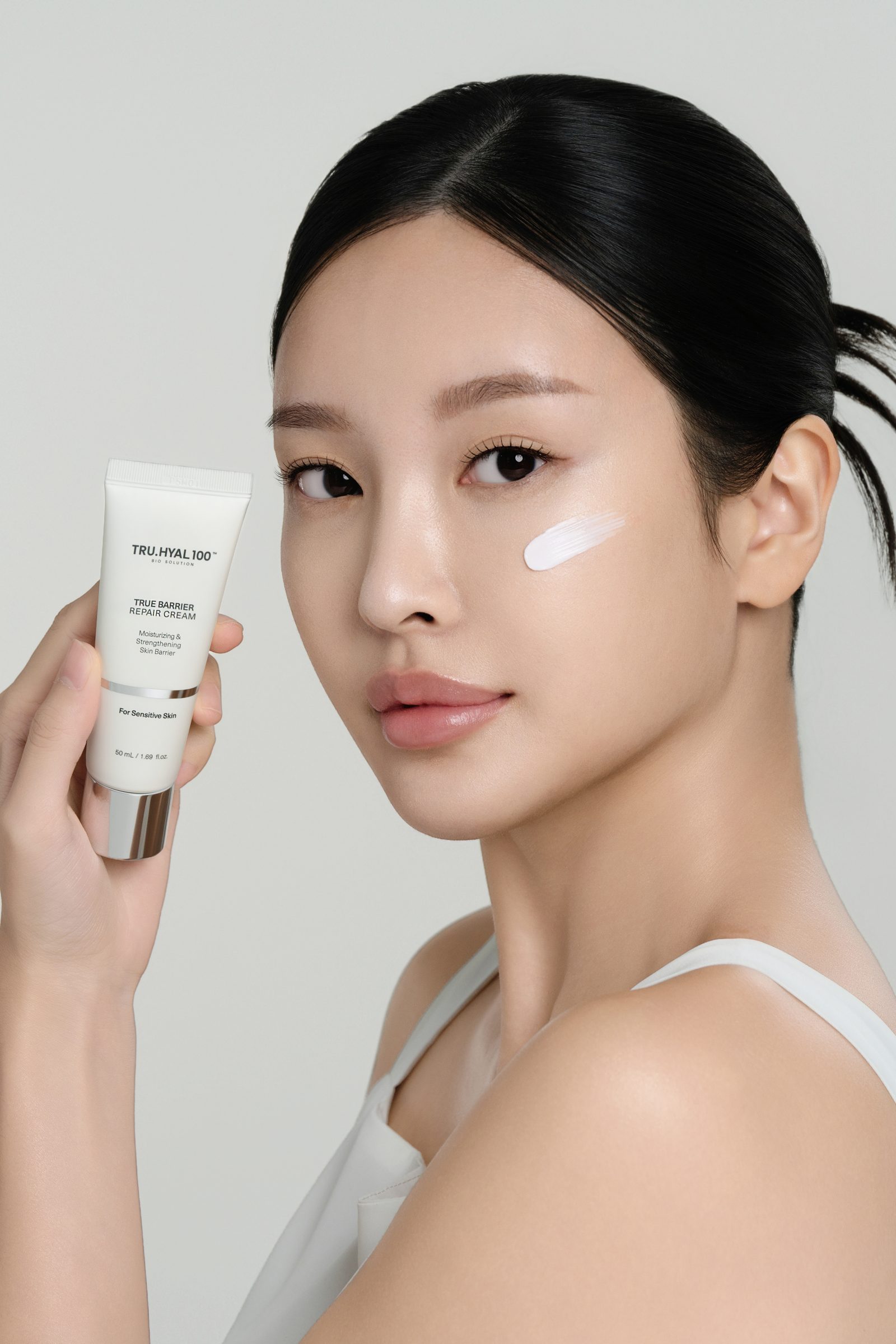 TRUEHYAL 100 촬영 컷 14