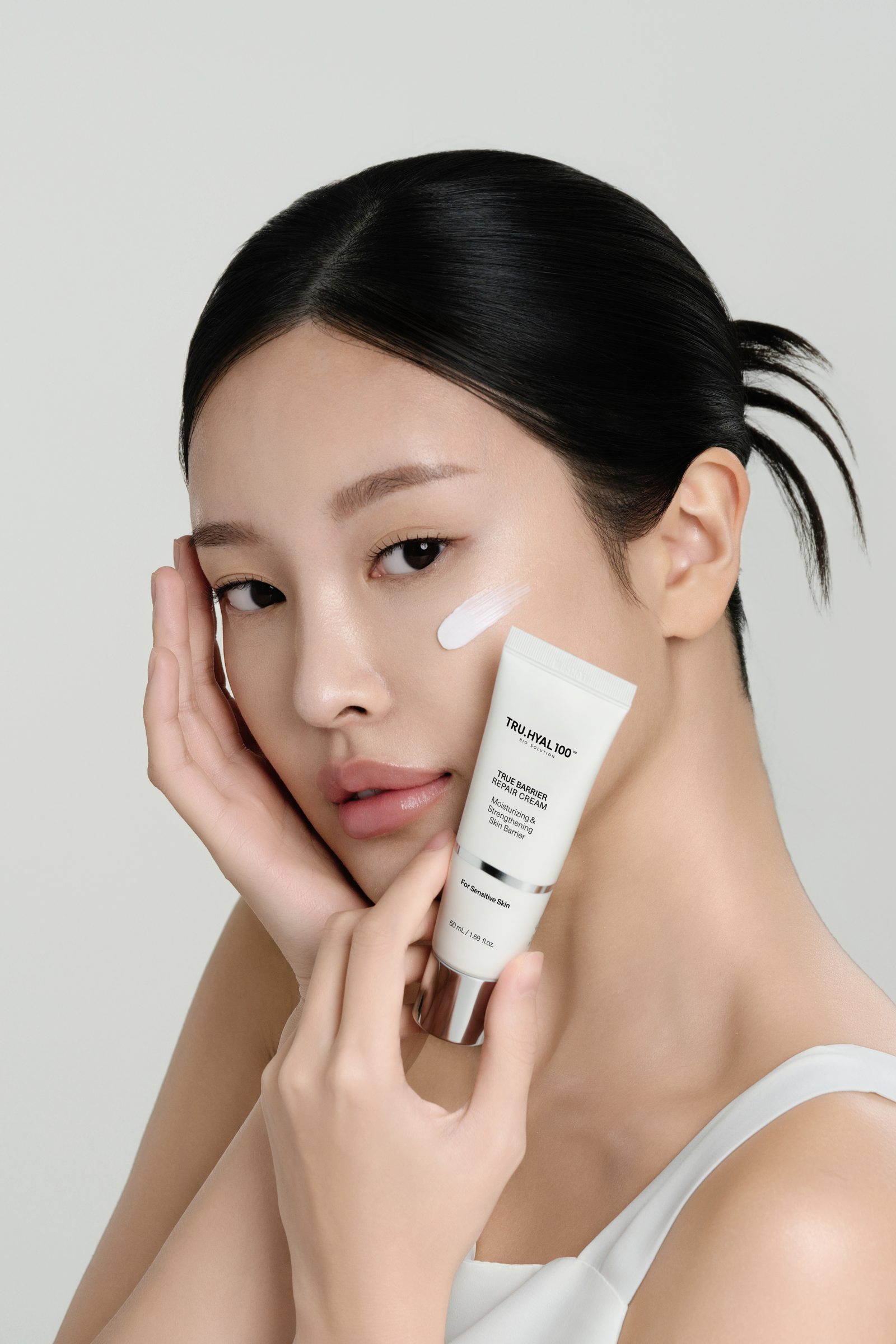 TRUEHYAL 100 촬영 컷 16
