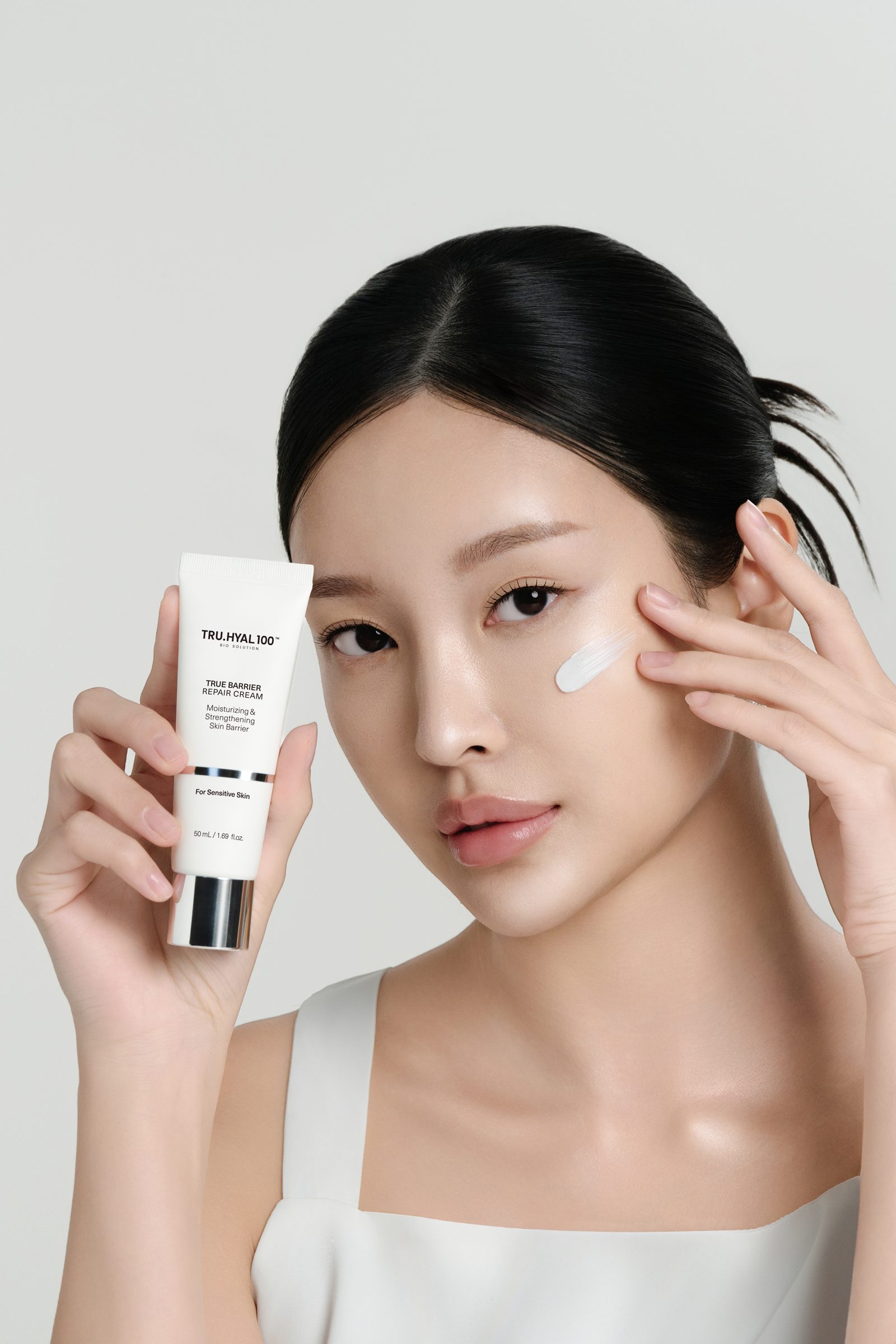 TRUEHYAL 100 촬영 컷 17